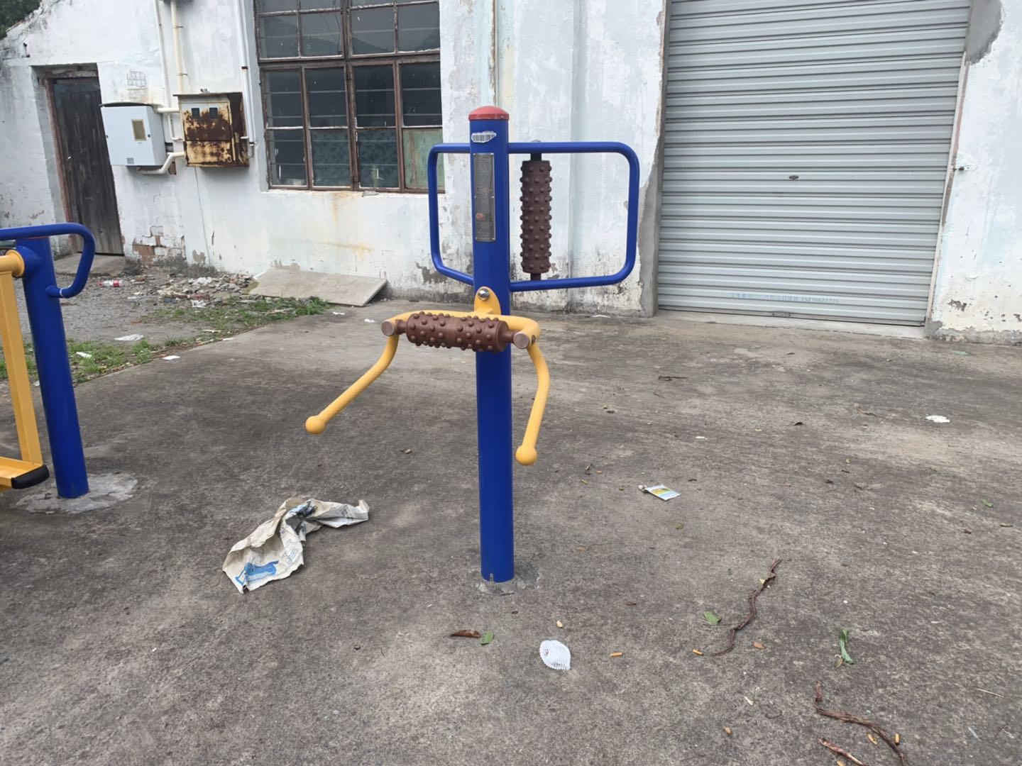 腰背按摩器