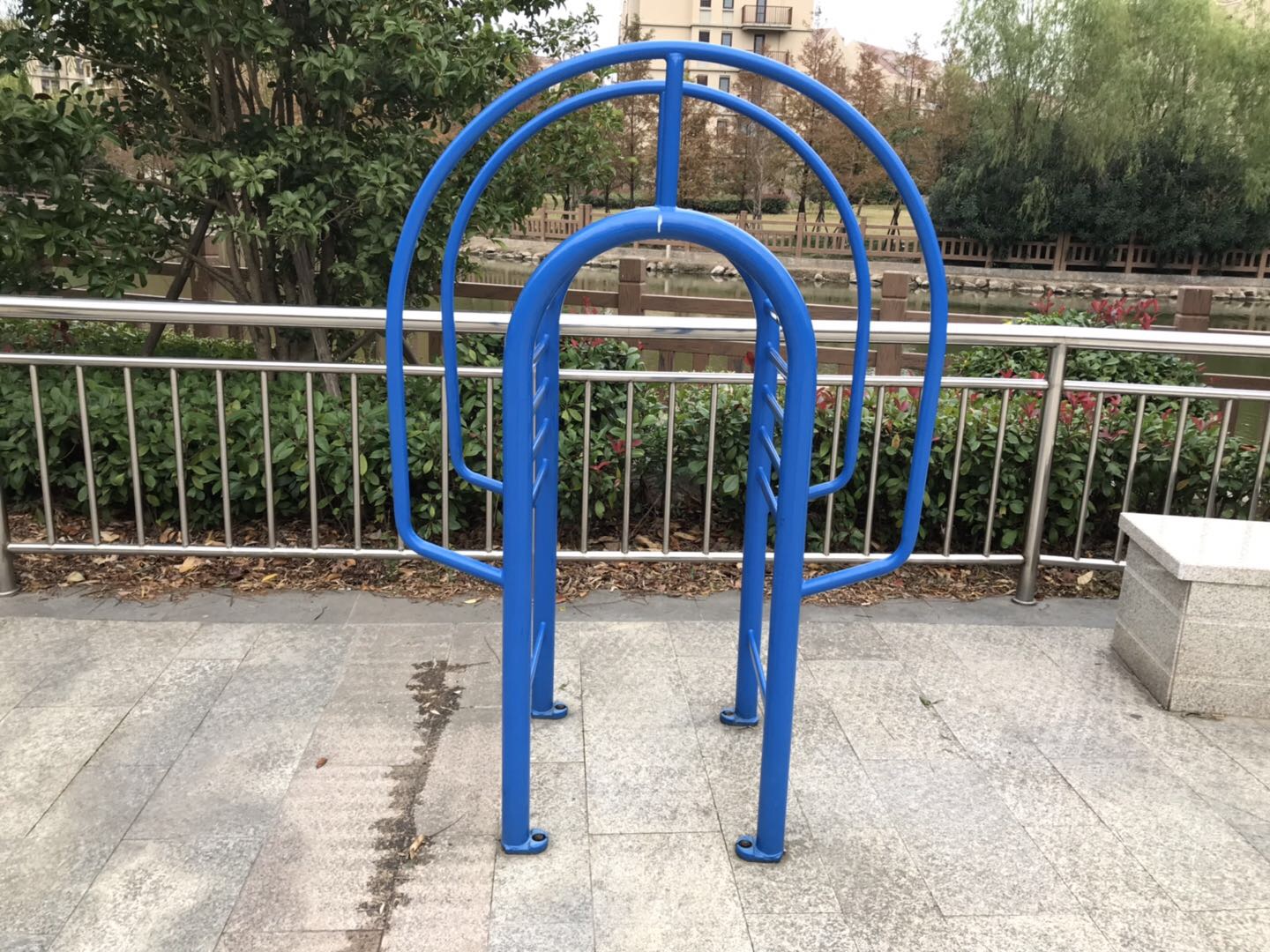 伸背器