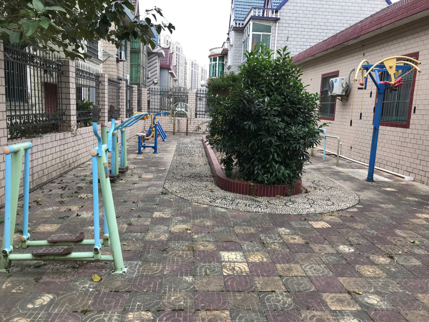 黎明村老年活動(dòng)室健身點(diǎn)