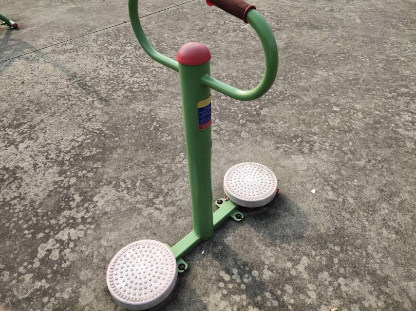 扭腰器