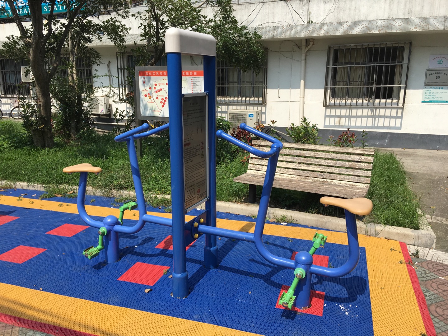 雙立柱健身車