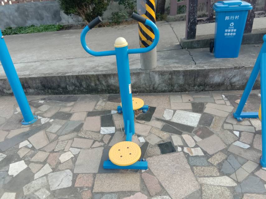 扭腰器