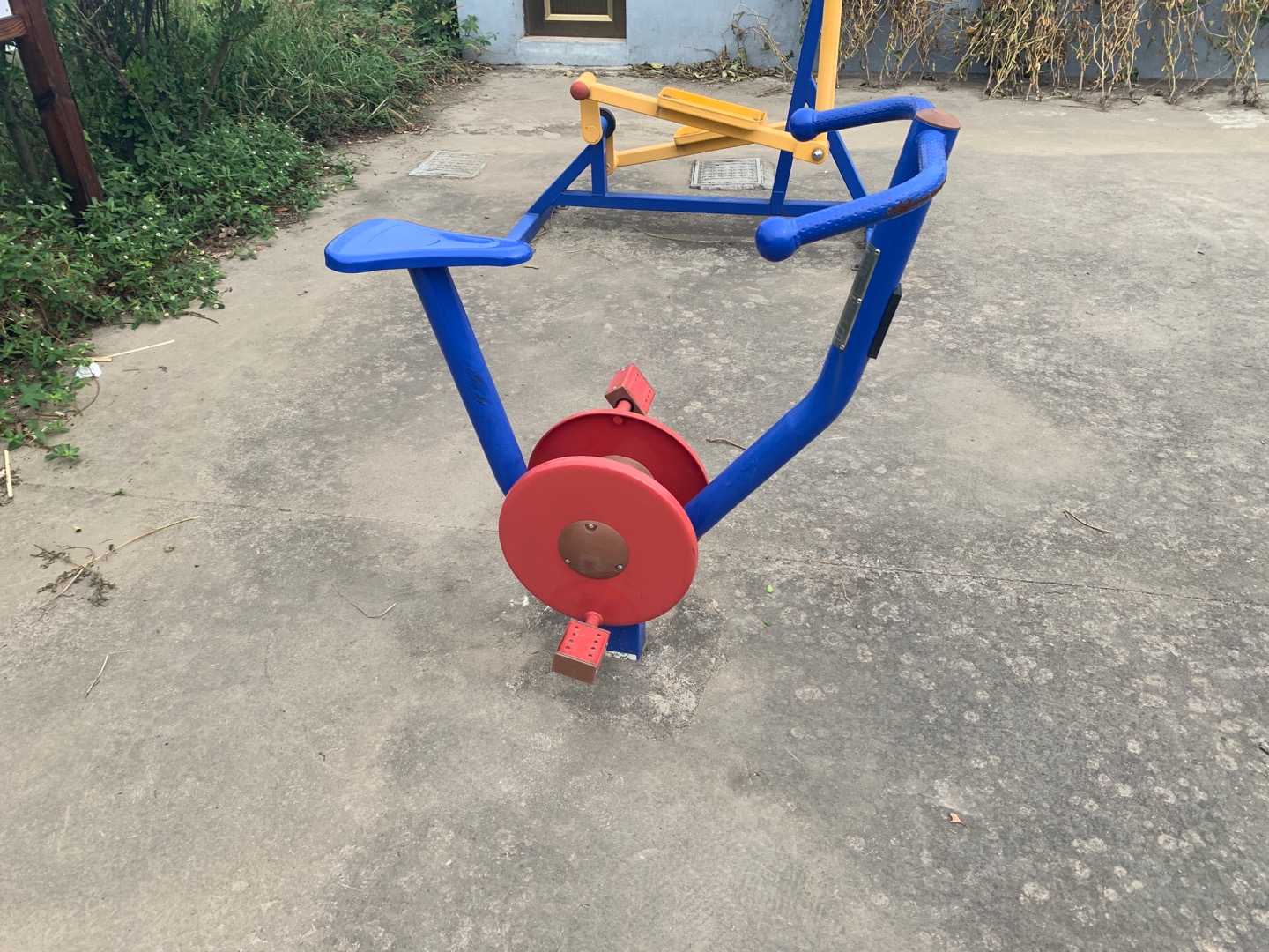 直立健身車