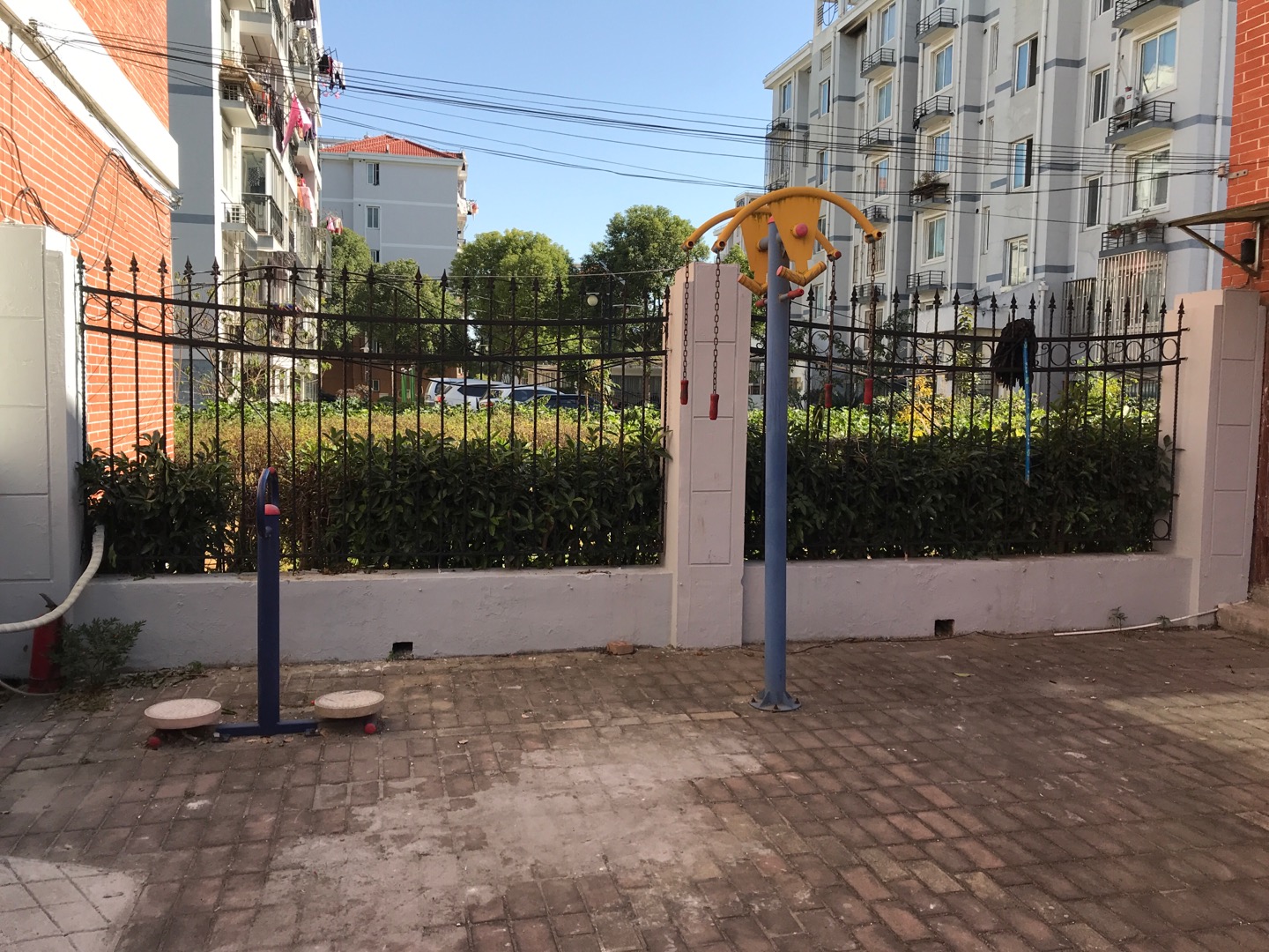 千匯二村532號南側健身路徑