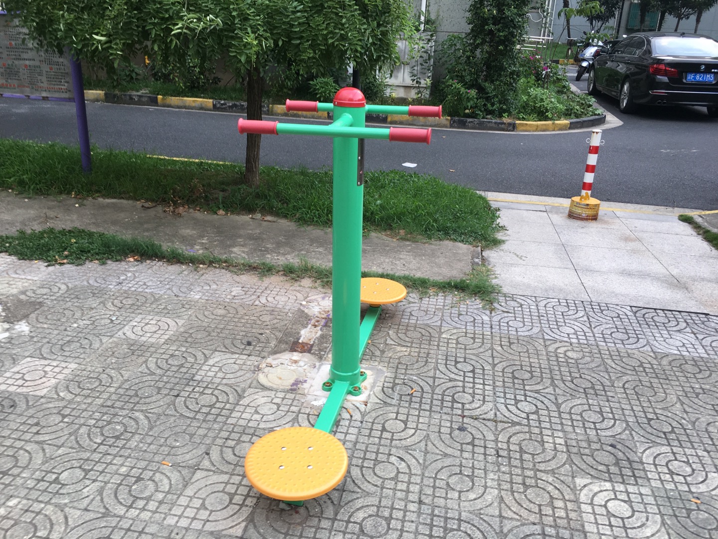 二位扭腰器