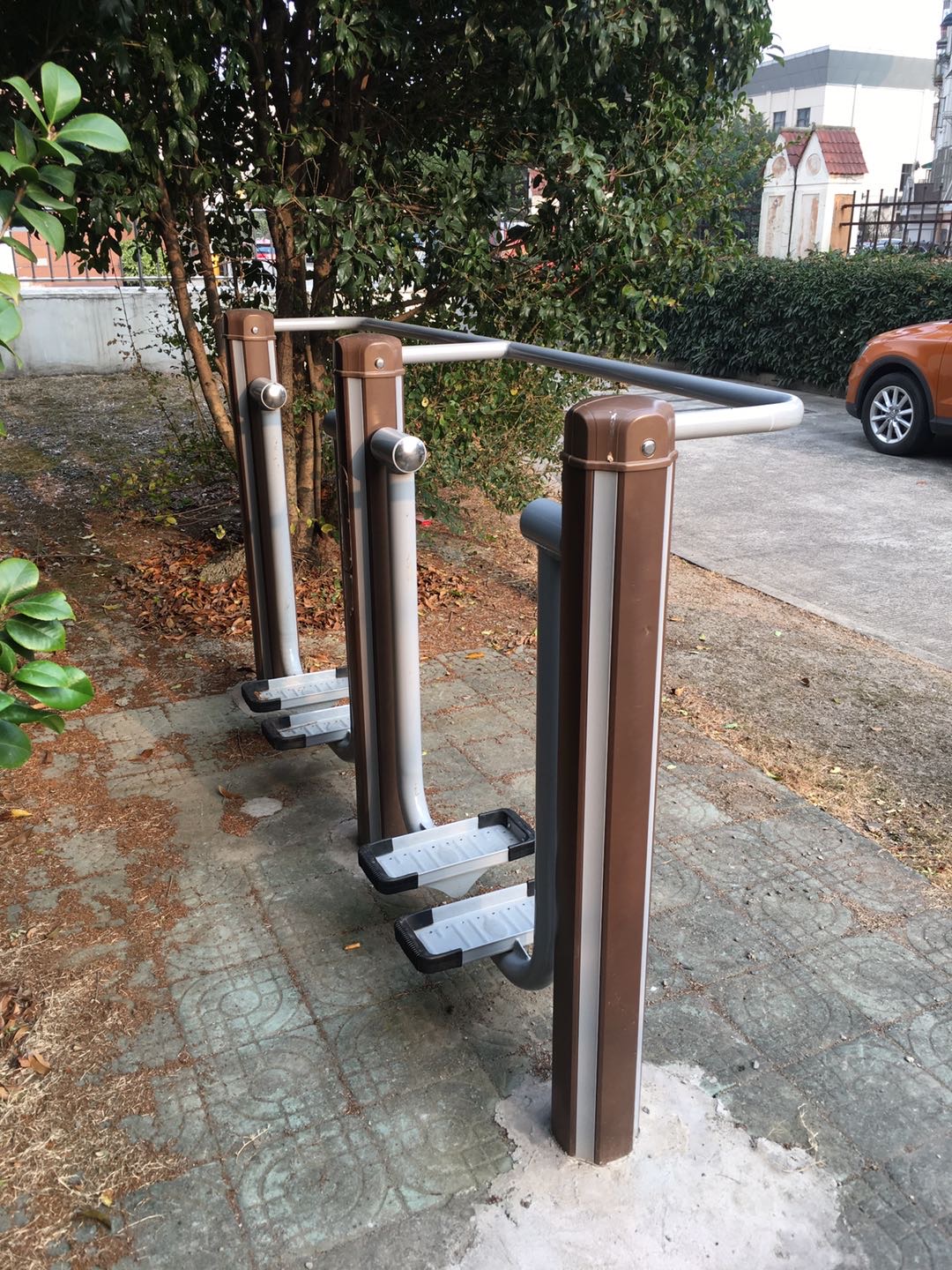 雙位太空漫步機(jī)