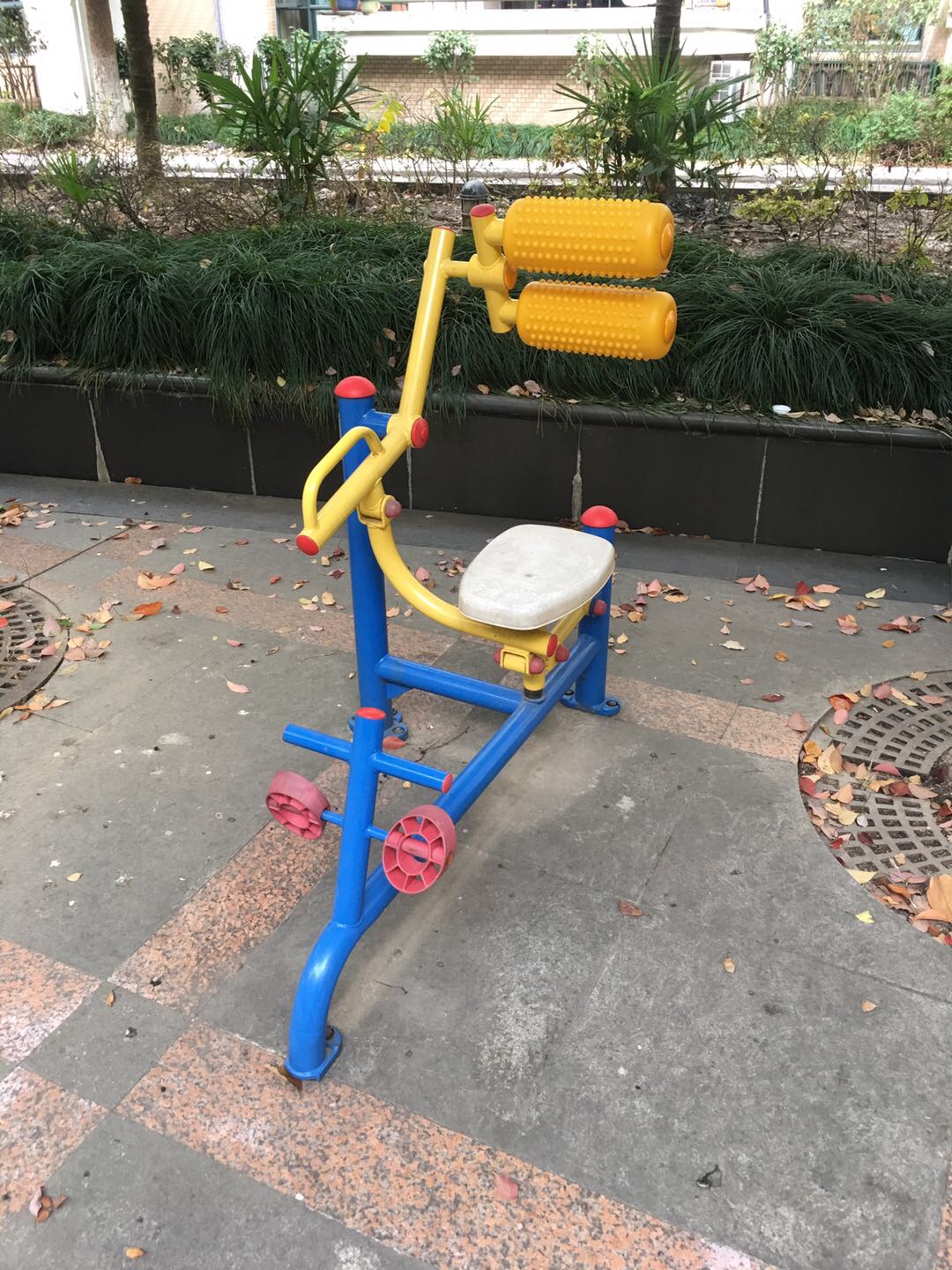 自重腰腹器