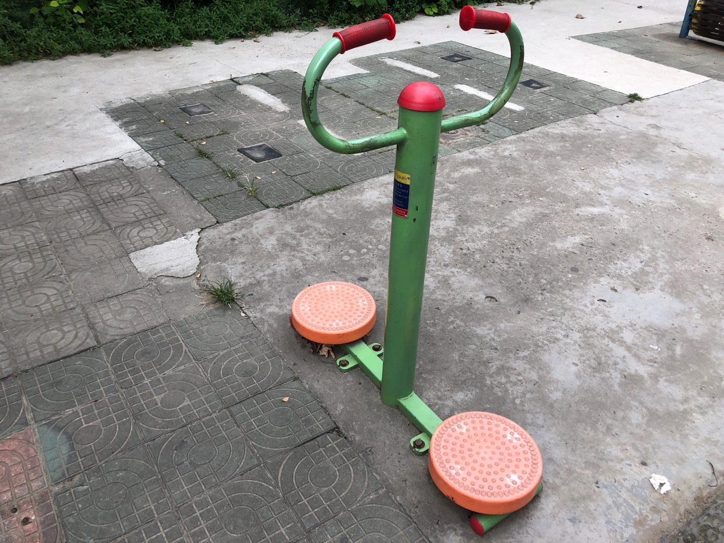 扭腰器