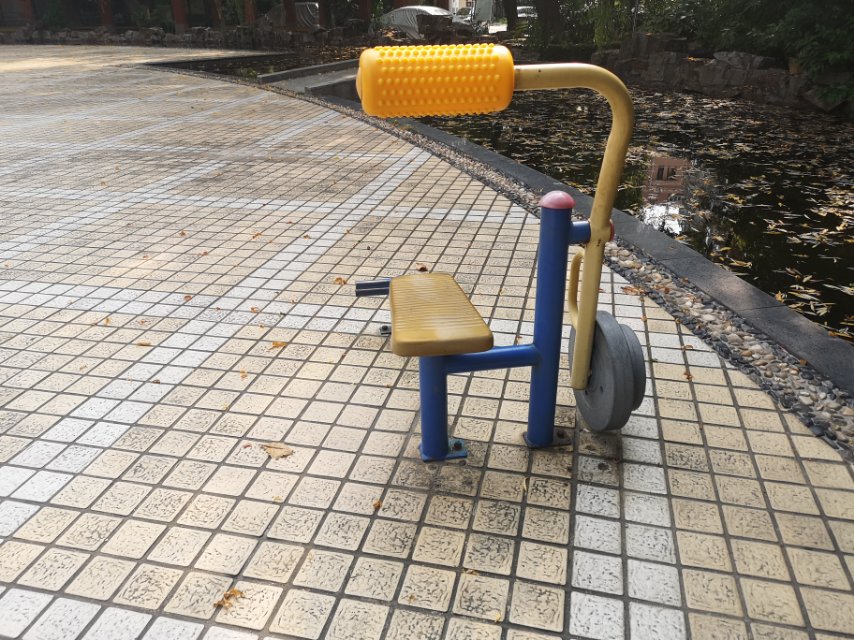 腹背鍛煉器