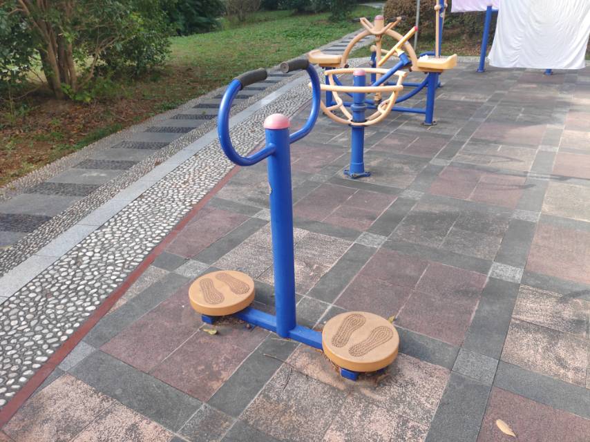扭腰器