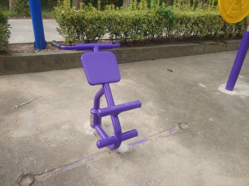 背肌訓練器