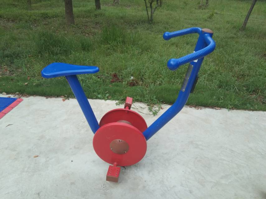 直立健身車(chē)