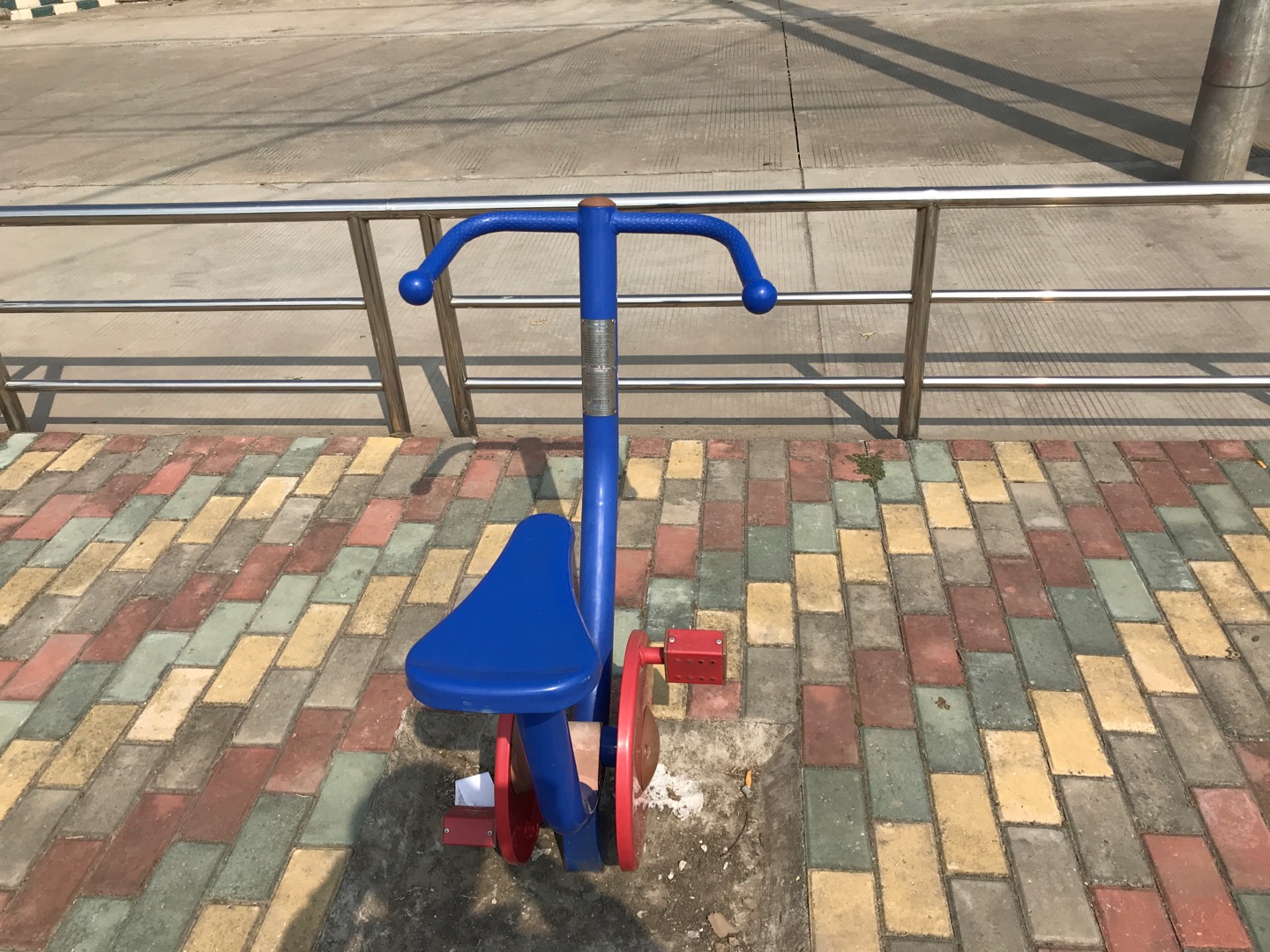 直立健身車