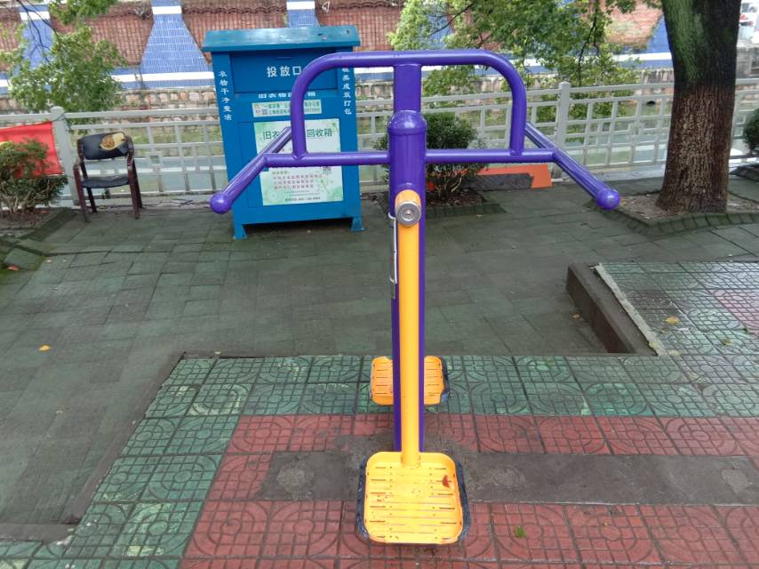 鐘擺器