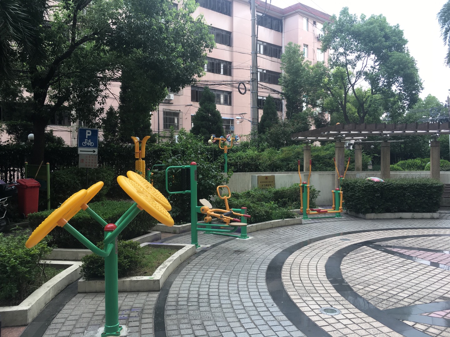 虹鹿延虹公寓健身點