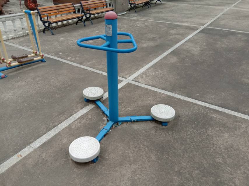扭腰器