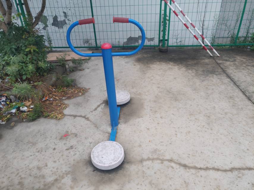 扭腰器