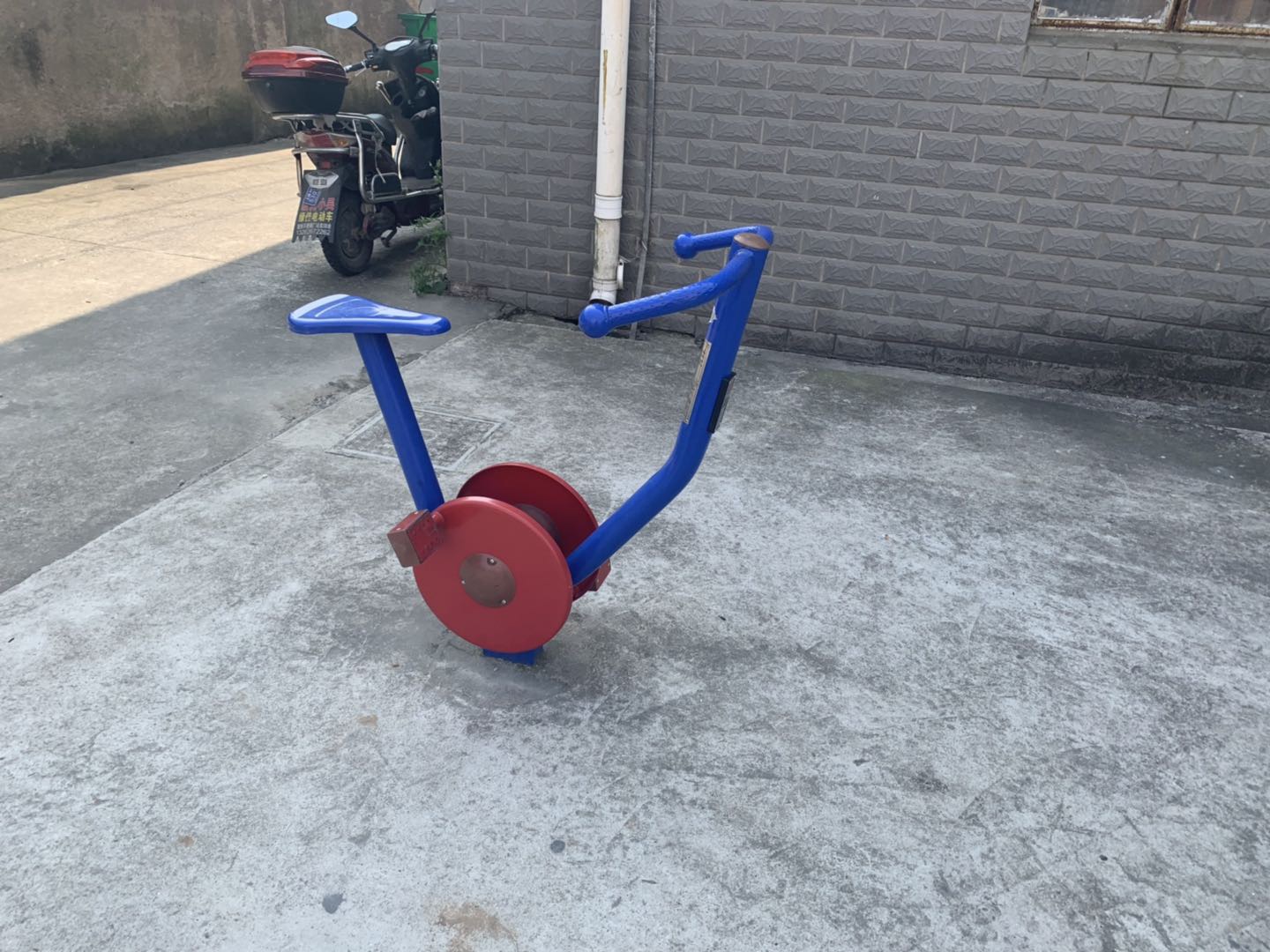 直立健身車