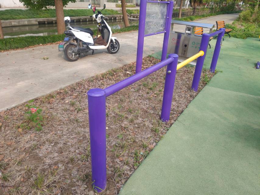彈振壓腿器