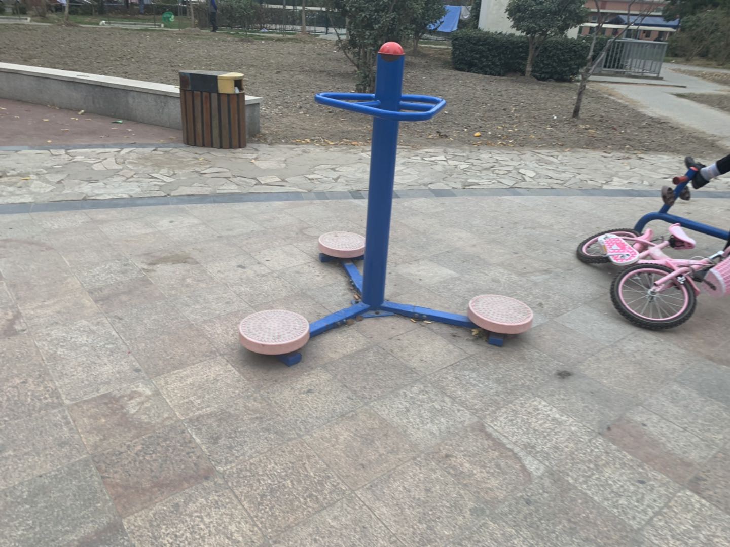 扭腰器