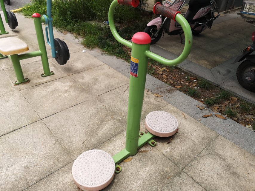 扭腰器