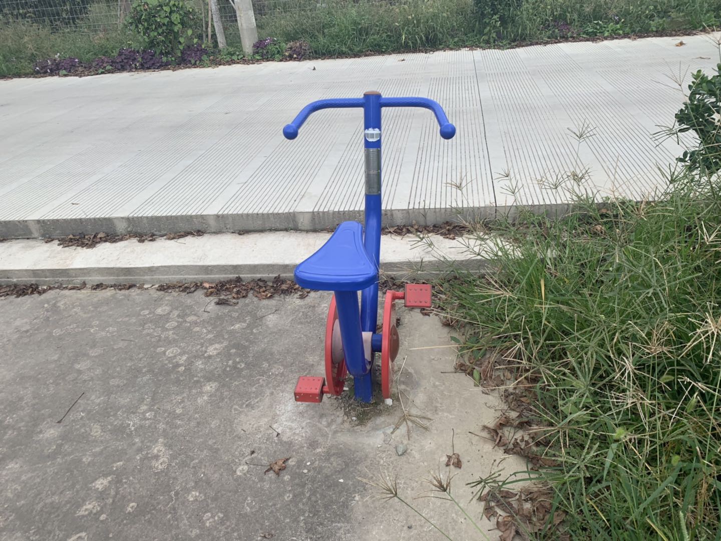 直立健身車