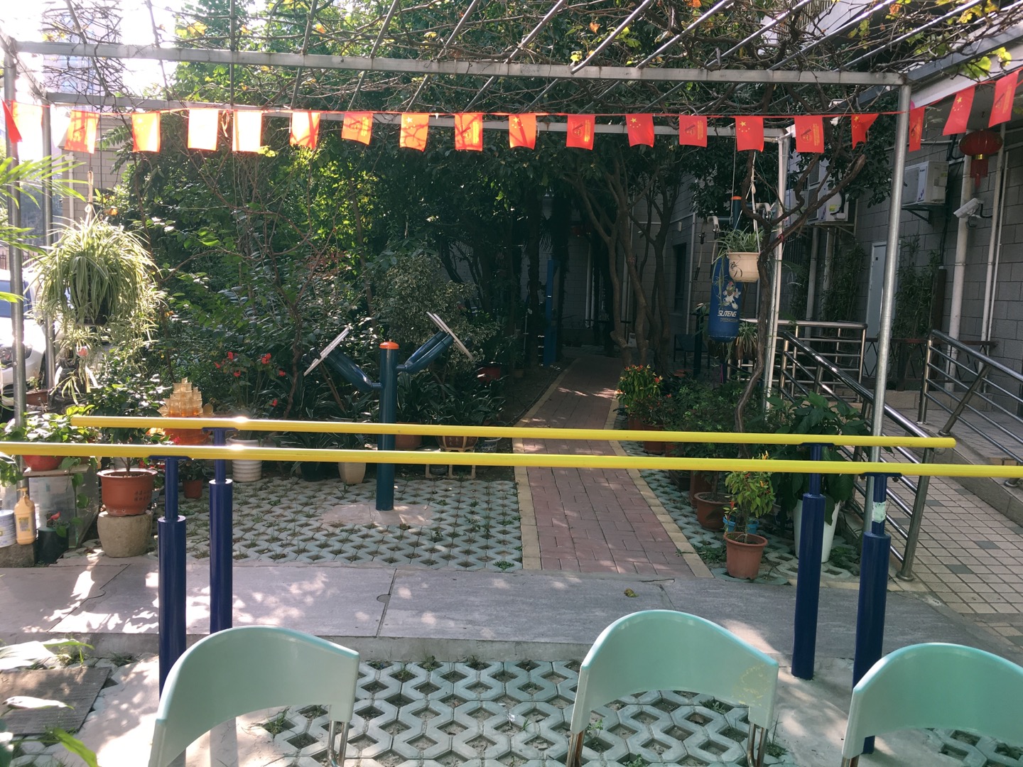 靜安區(qū)寶山路街道王家宅居委健身點(diǎn)（虬江路1226號）