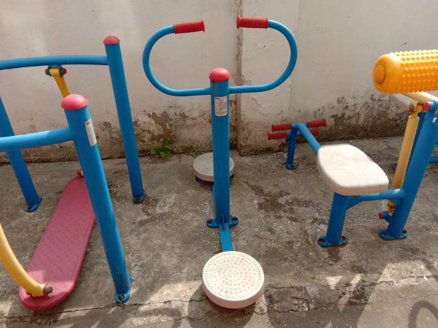 扭腰器