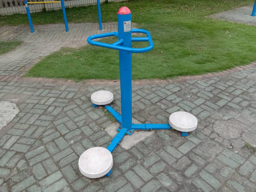 扭腰器