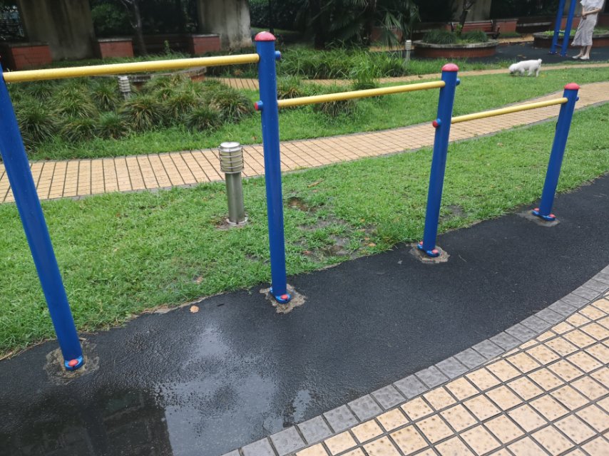 擱腿杠