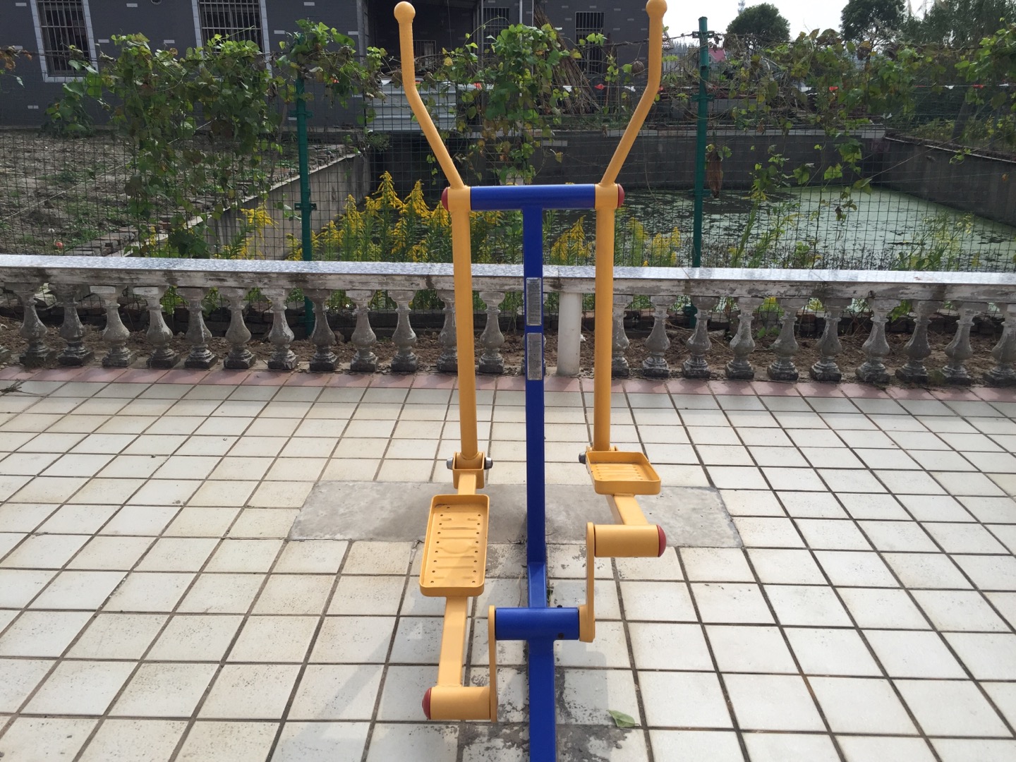 室外橢圓機