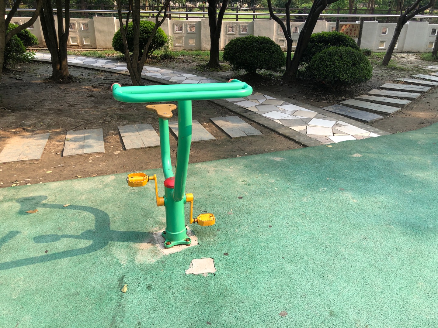 直立健身車