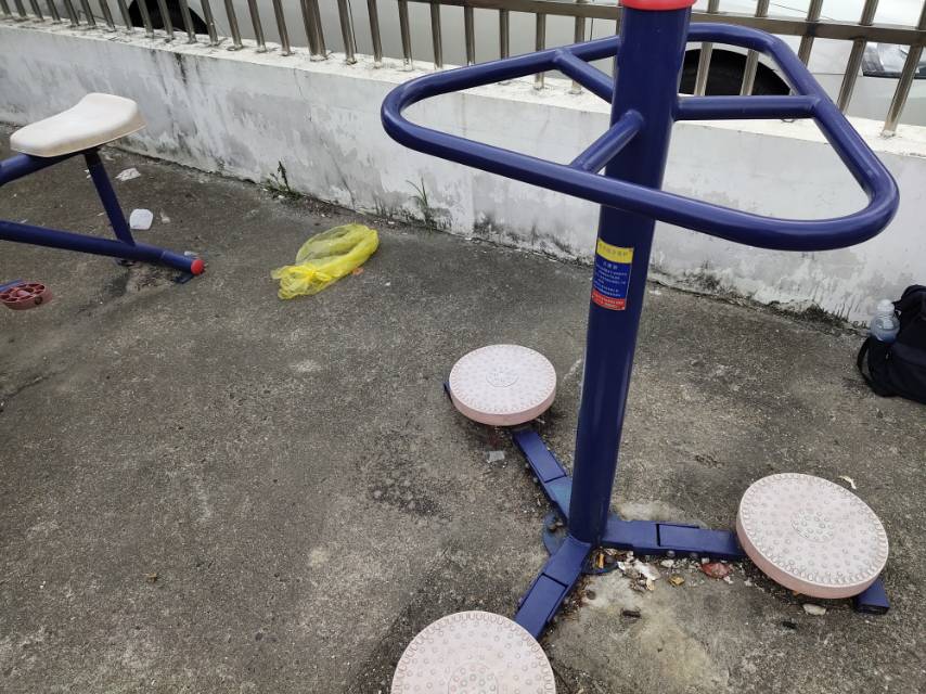 扭腰器