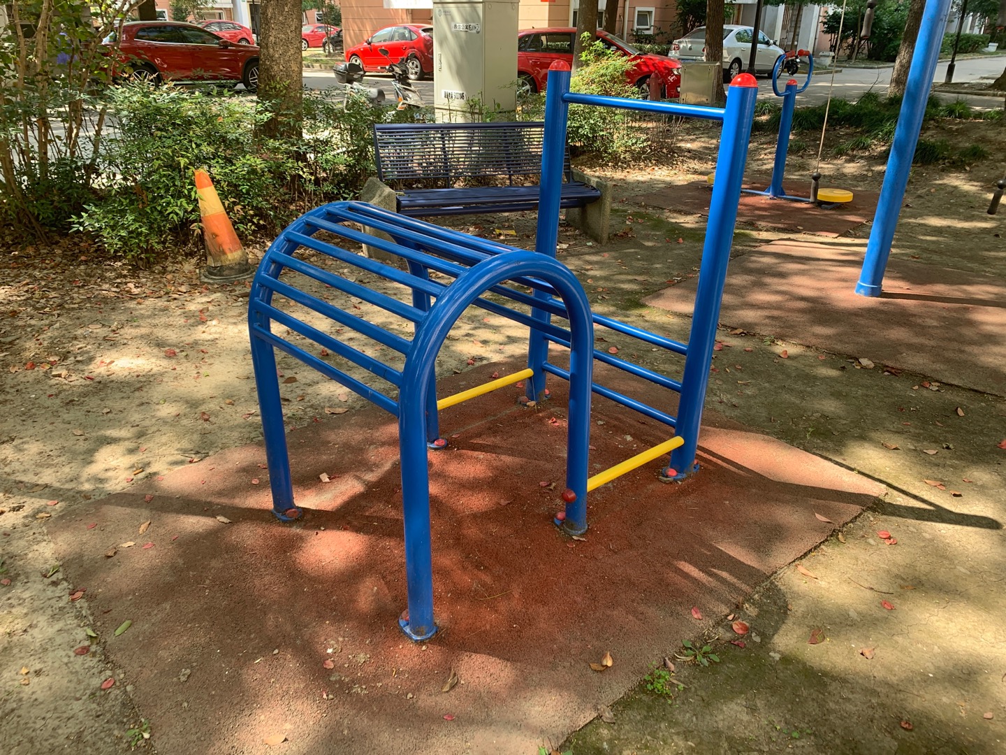腰背伸展器