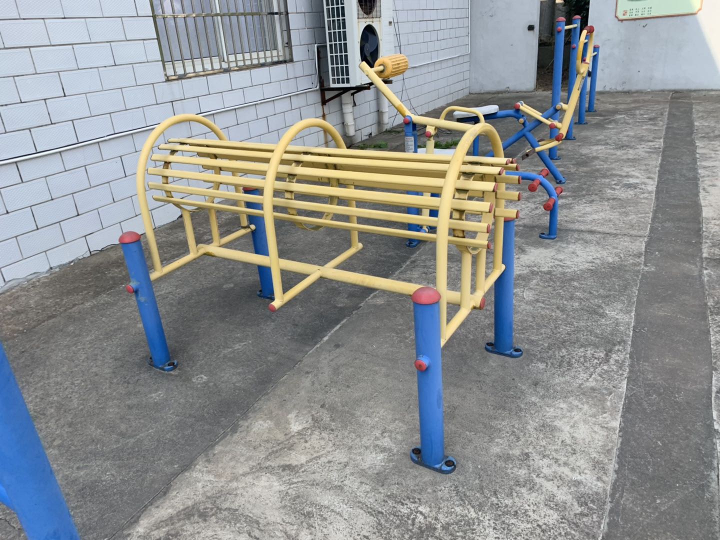 伸腰器