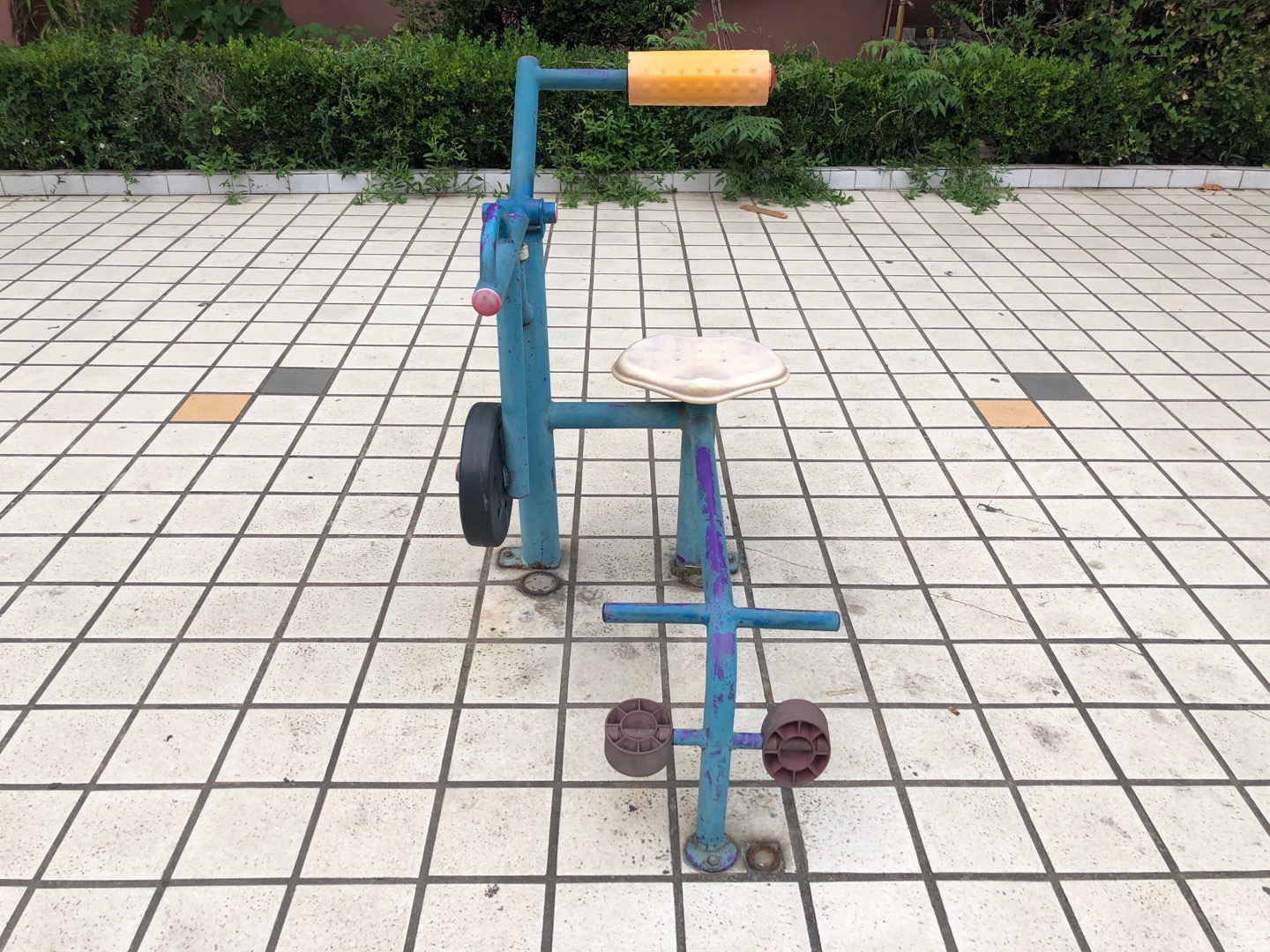 腹背鍛煉器