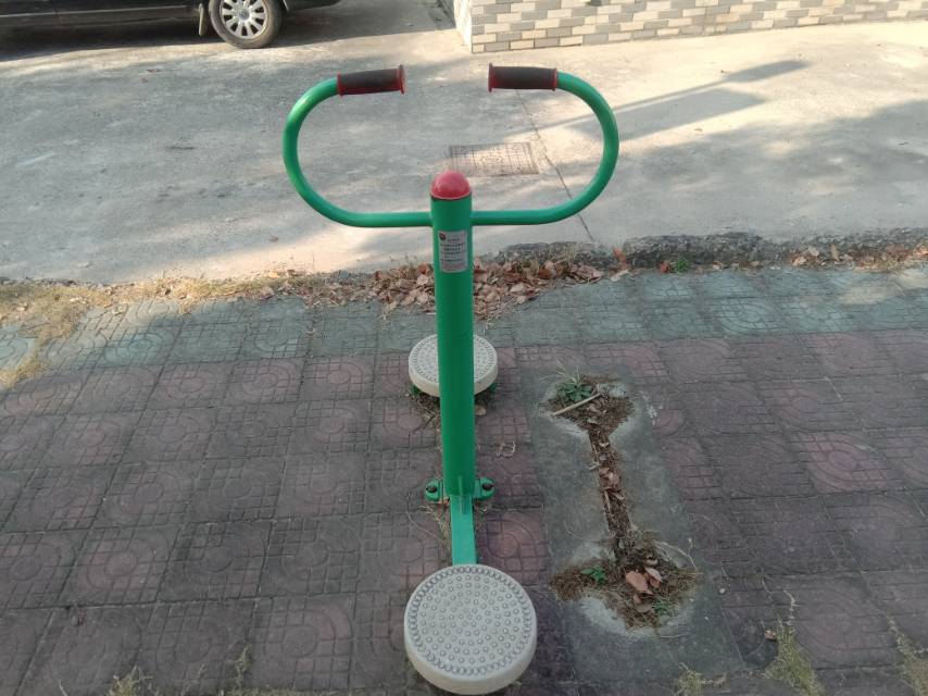 扭腰器