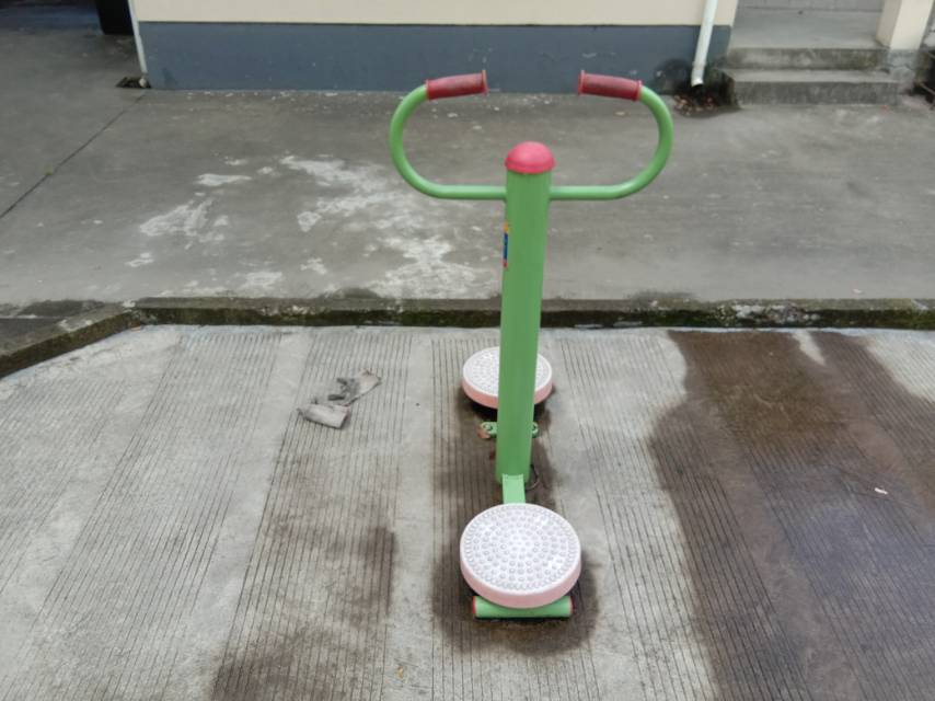扭腰器