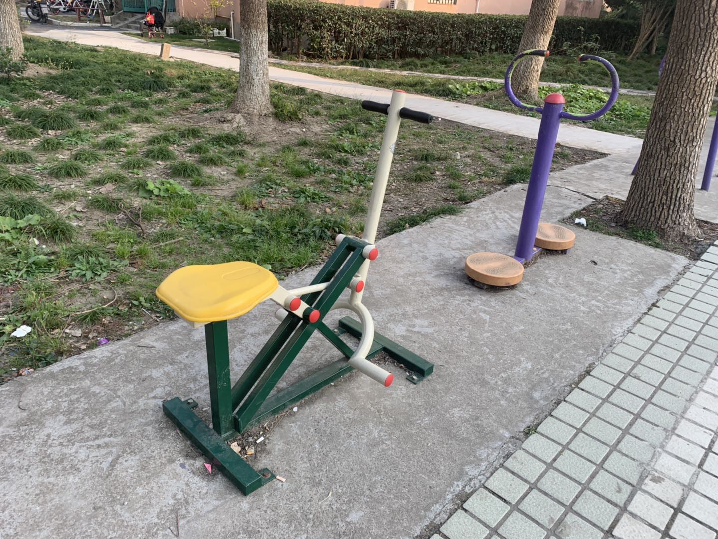 單人健騎機