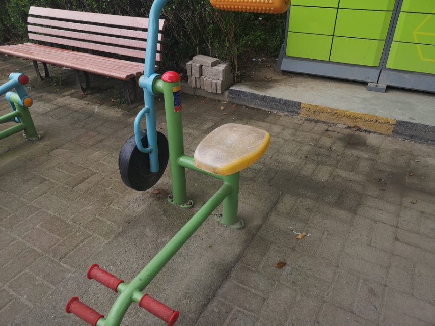 腹背鍛煉器