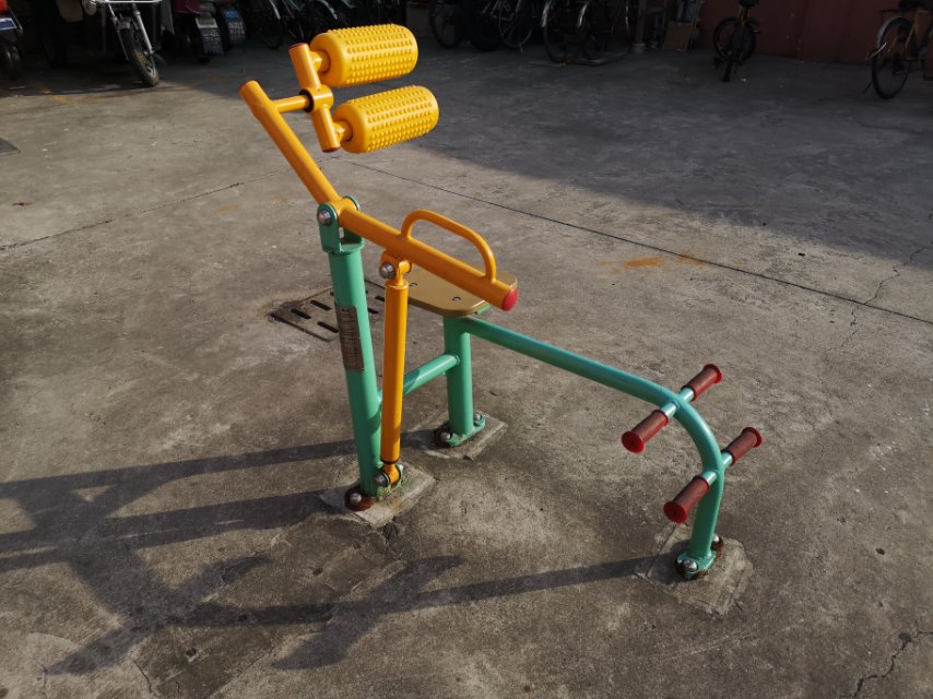 腹背鍛煉器