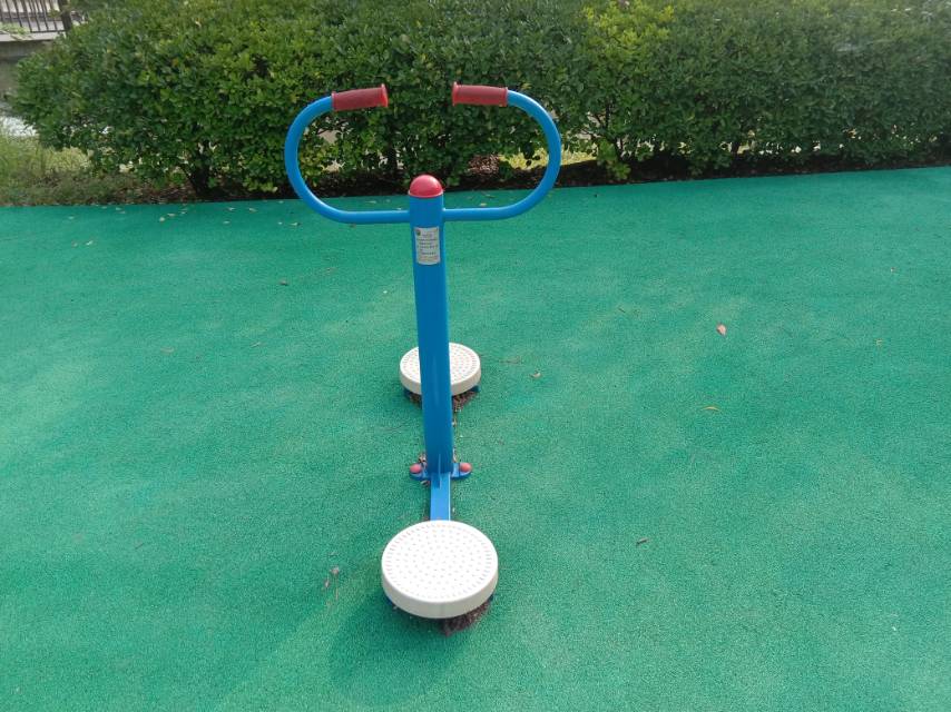 扭腰器