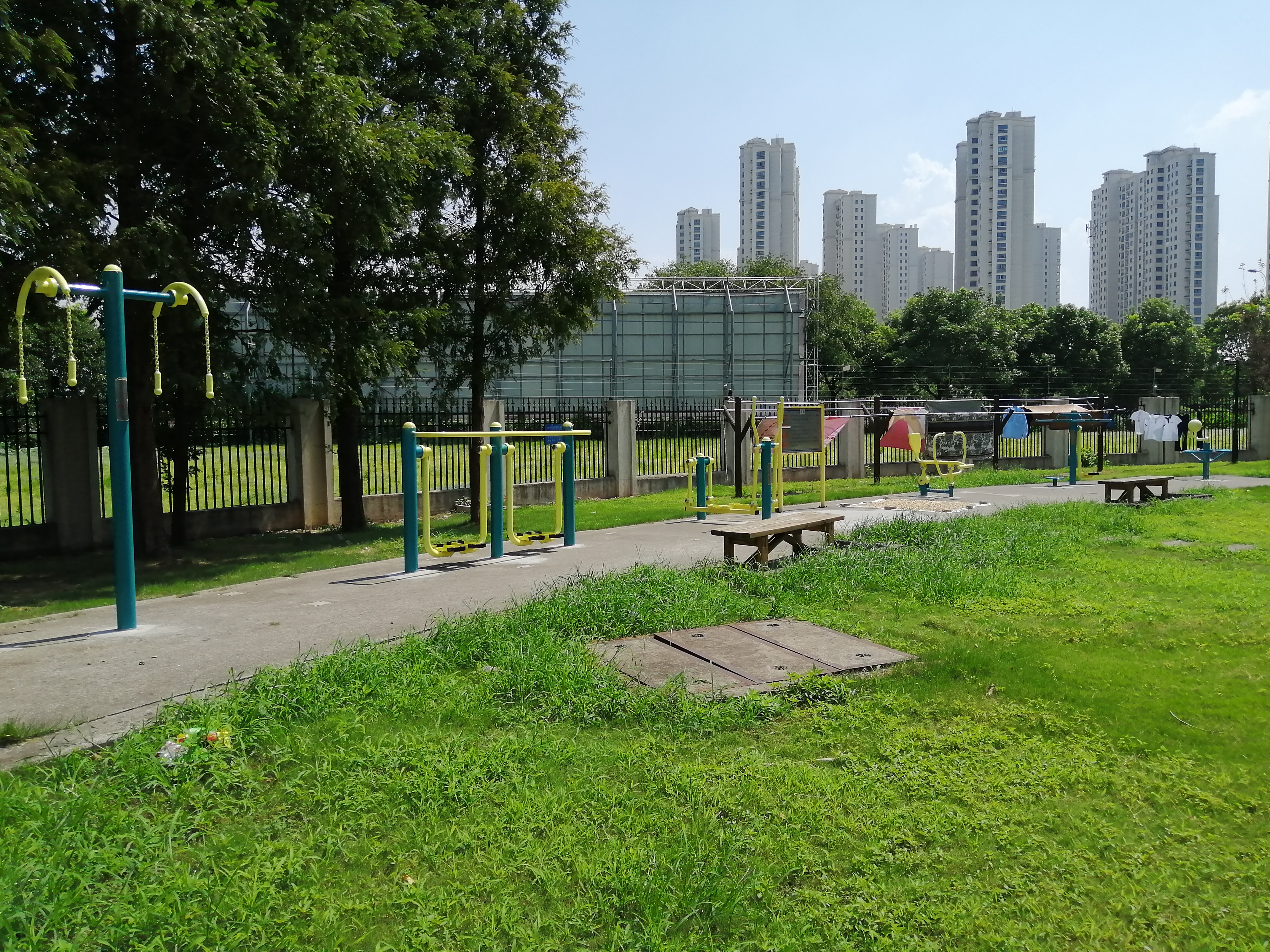 浦東新區(qū)高東鎮(zhèn)新高苑第二居委會健身苑點2
