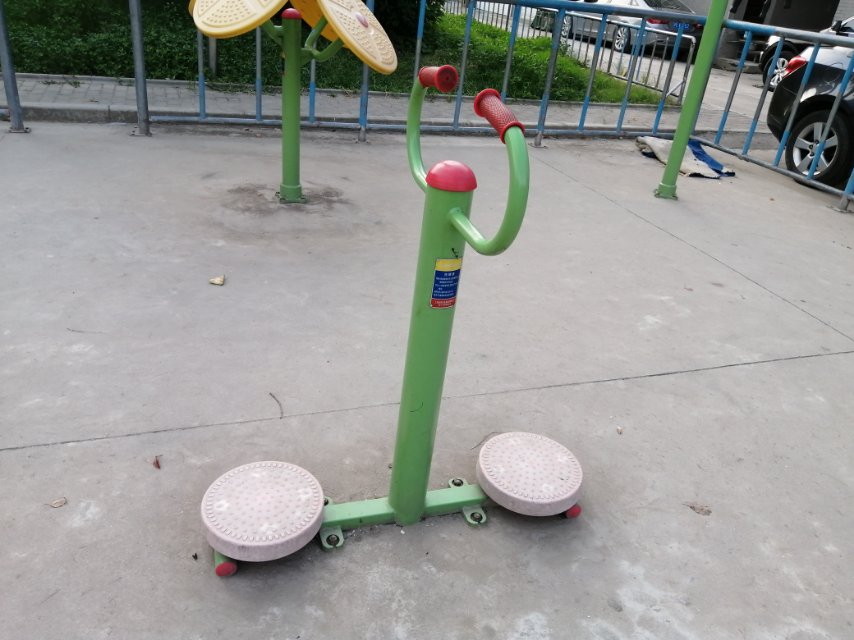 扭腰器