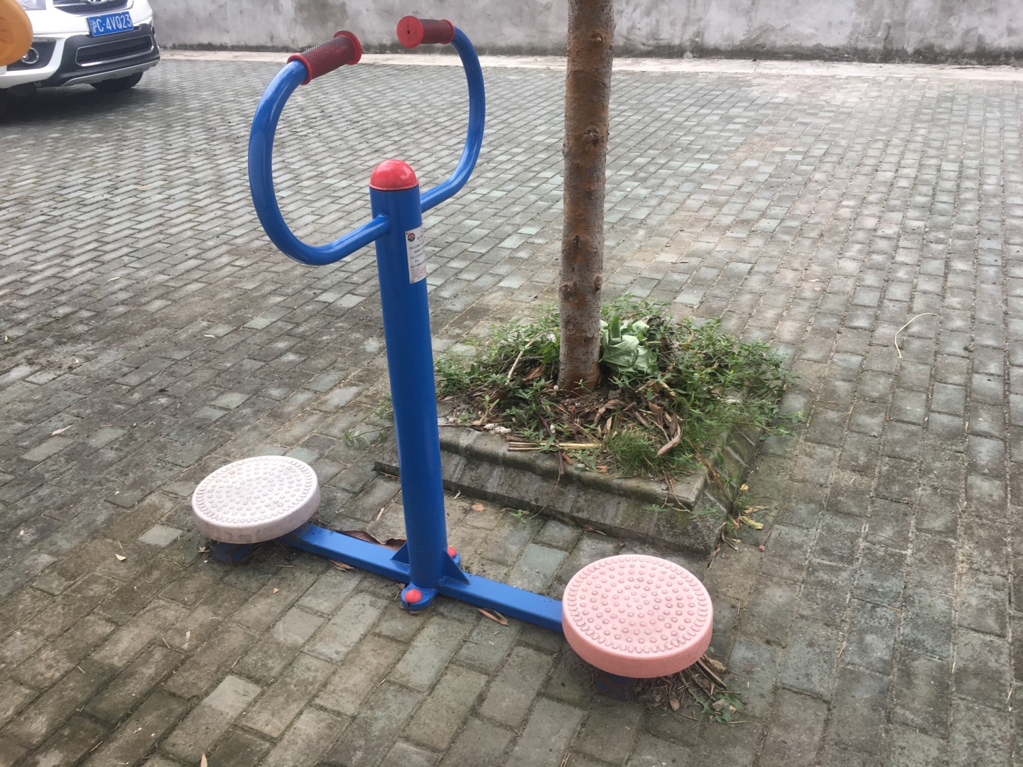 扭腰器
