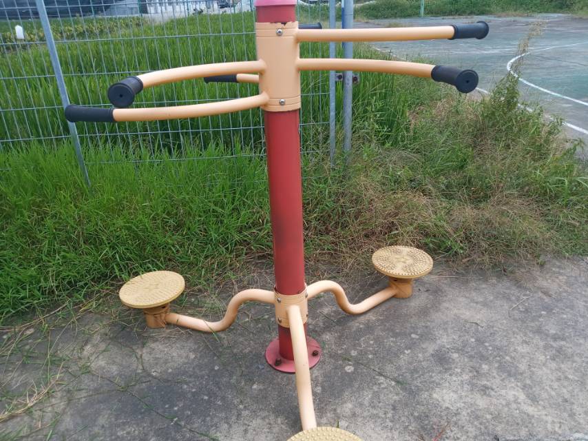 扭腰器