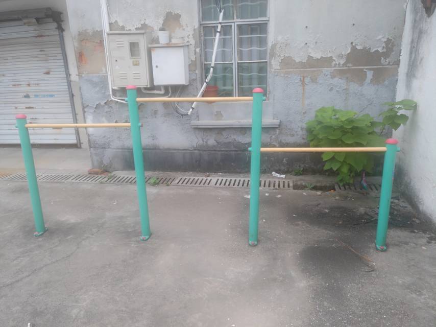 擱腿杠