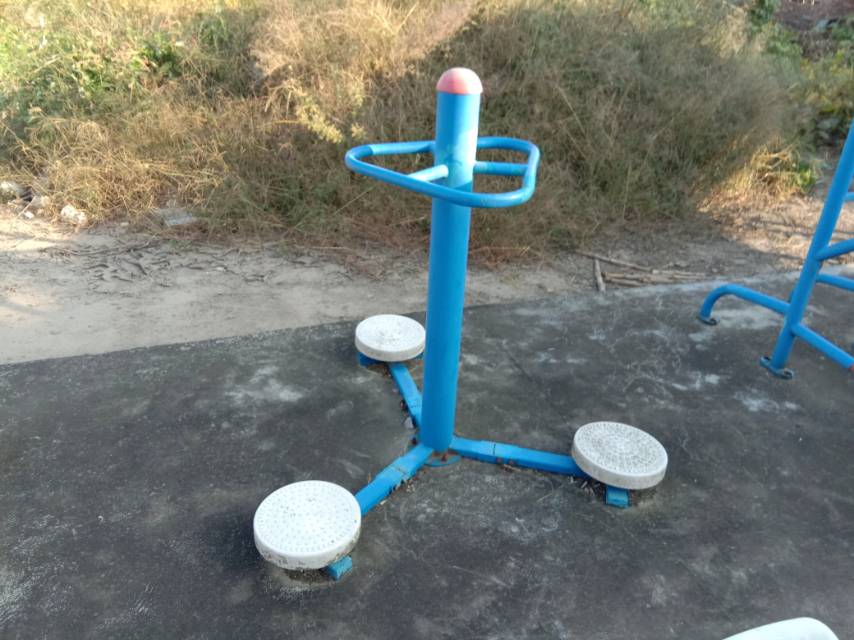 扭腰器