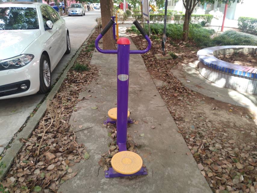 扭腰器