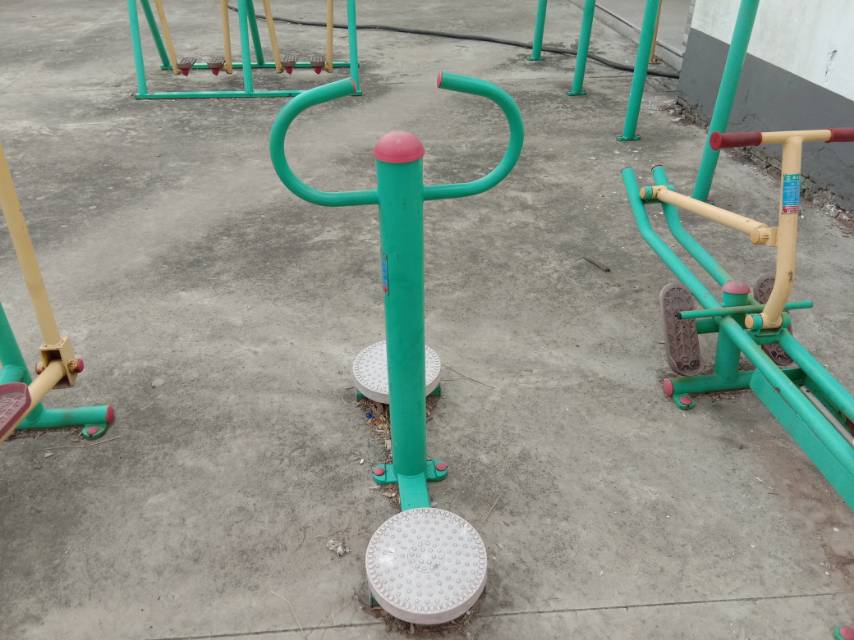 扭腰器